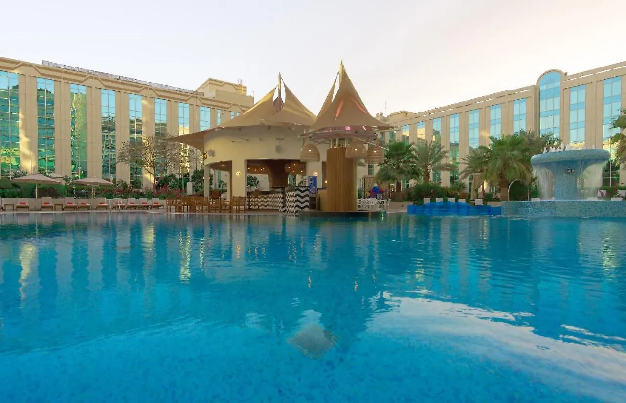 Millennium Airport Hotel Dubai 4*,