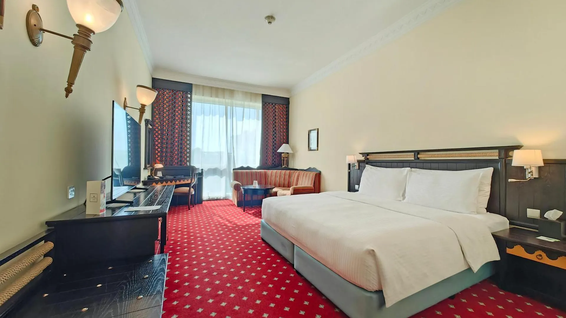 Millennium Airport Hotel Dubai 4*,