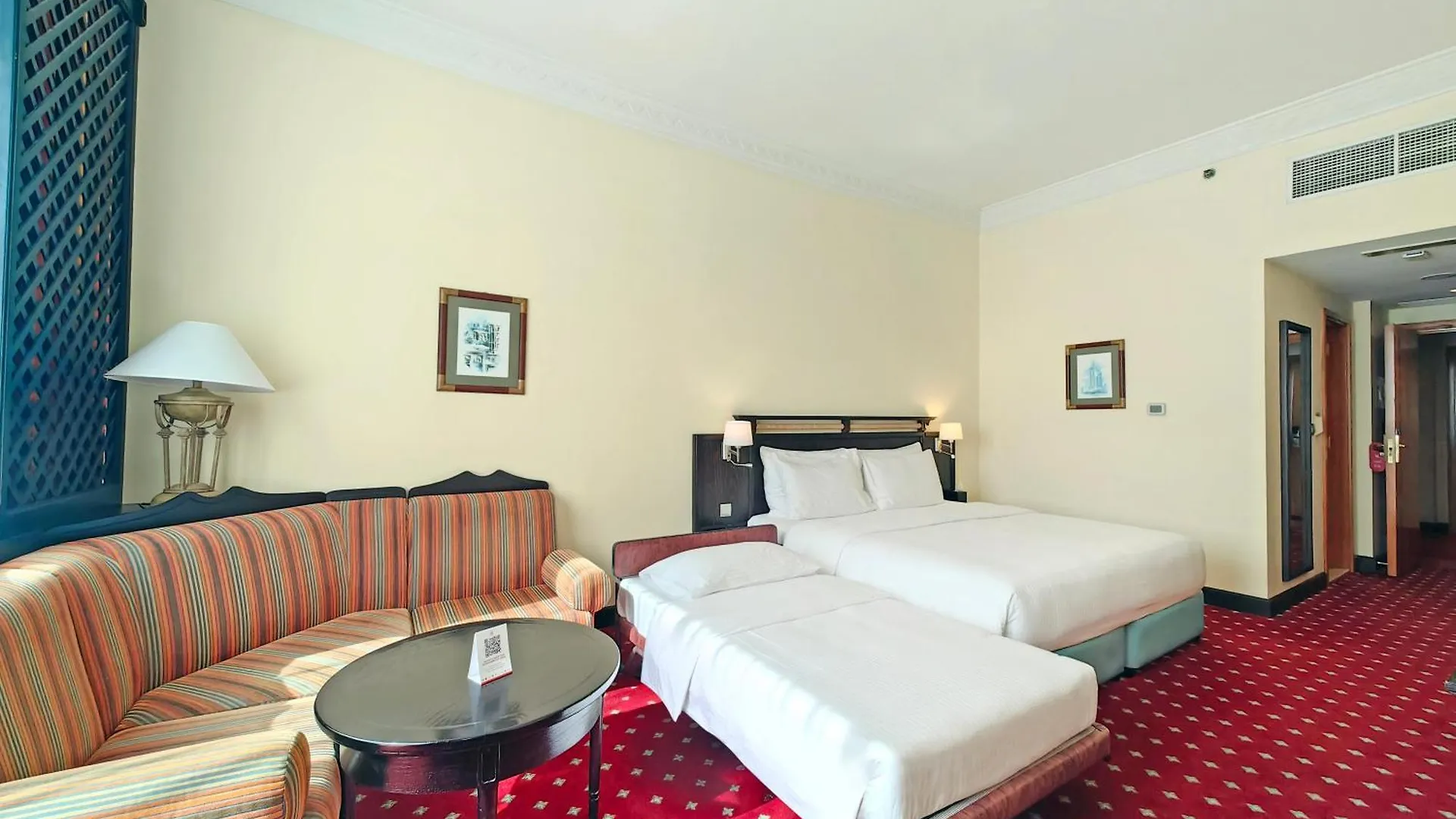 Millennium Airport Hotel Dubai 4*,