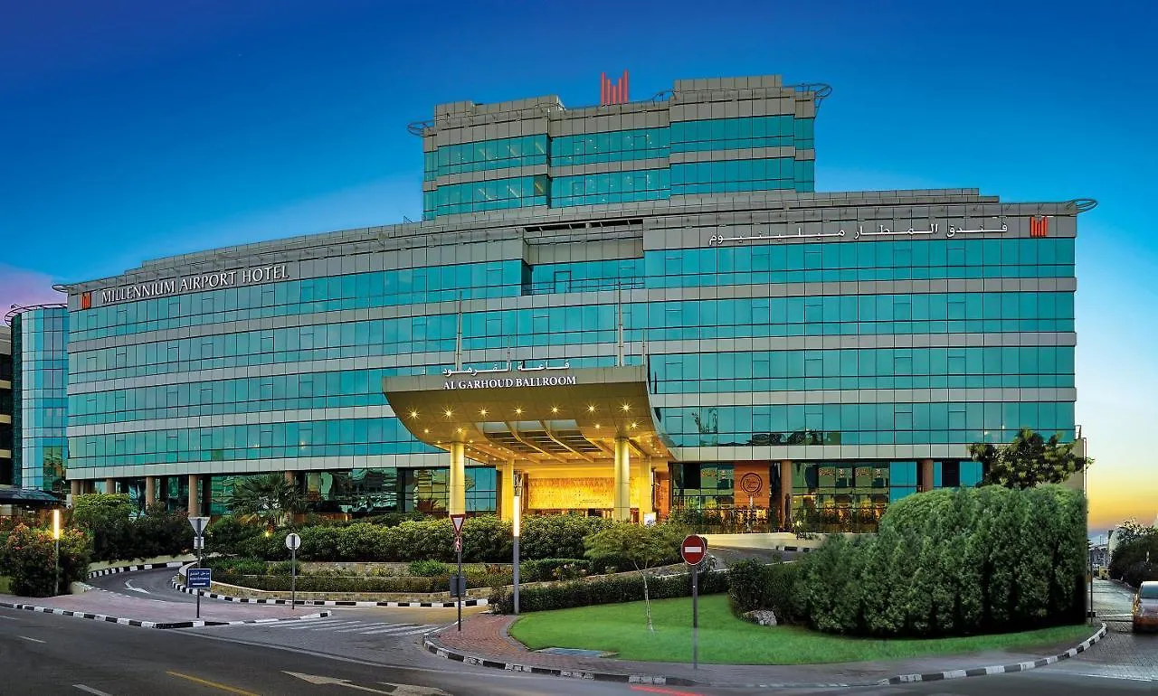 Millennium Airport Hotel Dubaj 4*,